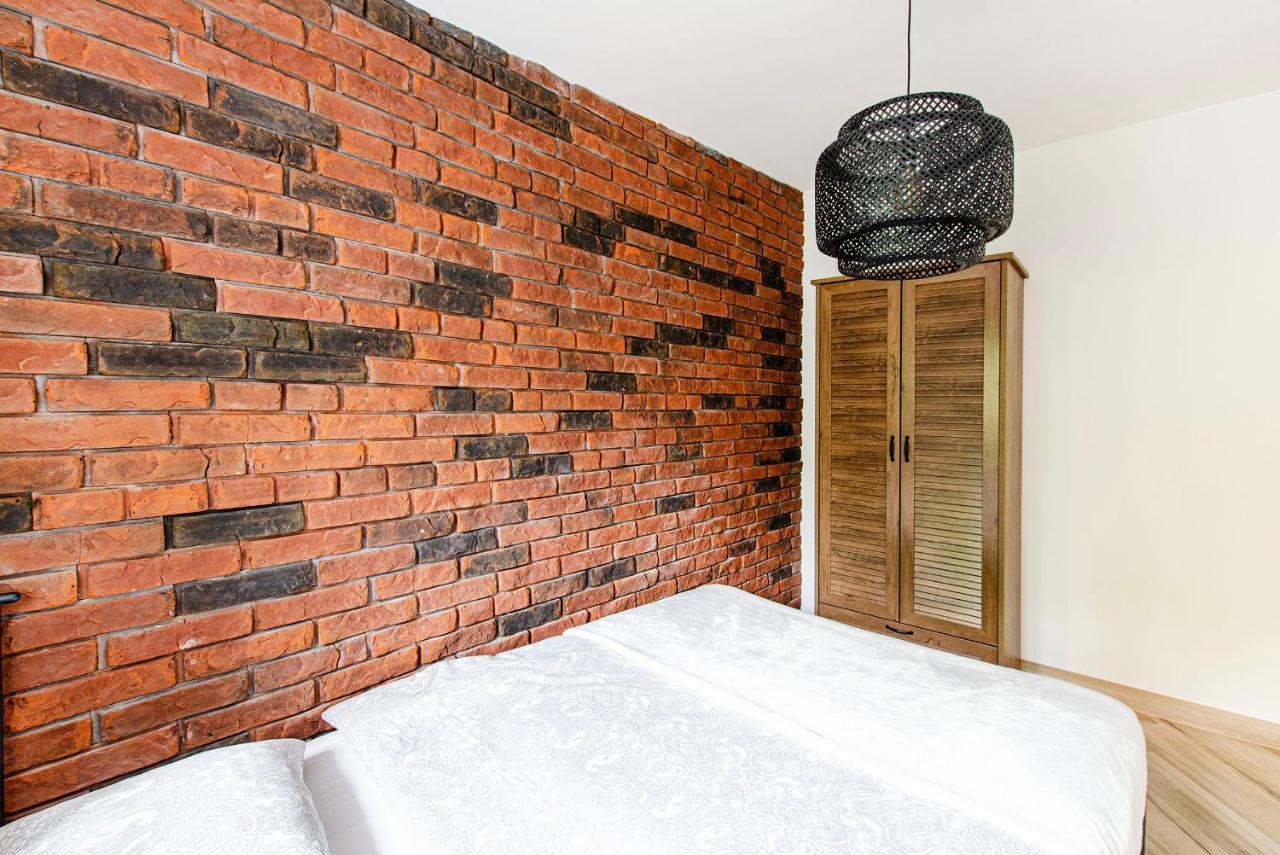 Smart Rental Management Apartments - City Center วรอตซวาฟ ภายนอก รูปภาพ